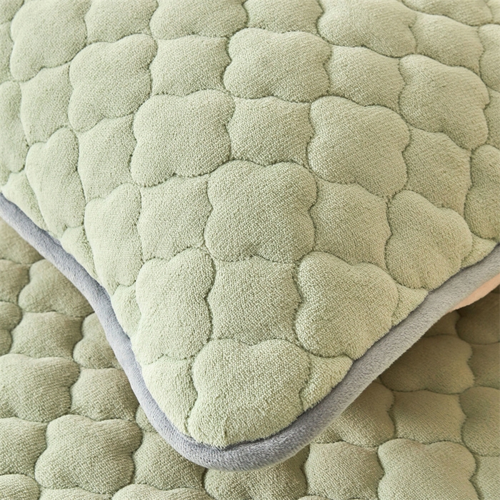 91家纺网 家纺一手货源 找家纺 雯豆 2023新品纯色牛奶绒夹棉床笠床垫保护套A类保暖加厚床笠 牛奶绒床笠-嫩绿