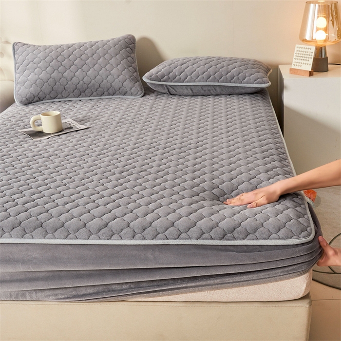 91家纺网 家纺一手货源 找家纺 雯豆 2023新品纯色牛奶绒夹棉床笠床垫保护套A类保暖加厚床笠 牛奶绒床笠-烟灰