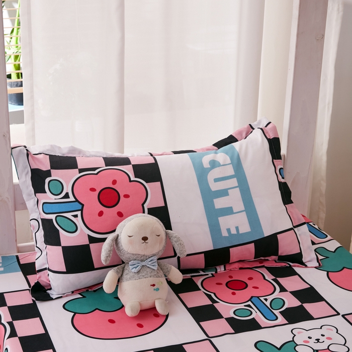 91家纺网 家纺一手货源 找家纺 2023新款亲肤棉美棉芦荟棉三件套美棉（8月）学生宿舍床 草莓果酱