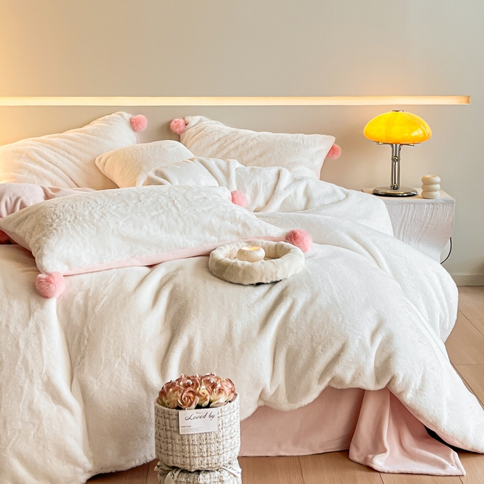 91家纺网 家纺一手货源 找家纺 金爱家 23新品全消光牛奶绒A类纯色立体獭兔毛绒四件套兔毛纯色-奶白粉