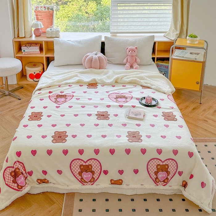 91家纺网 家纺一手货源 找家纺 萝莉家纺 2023新款ins加厚牛奶绒羊羔绒毯午睡毯沙发盖毯-风格二 爱心熊