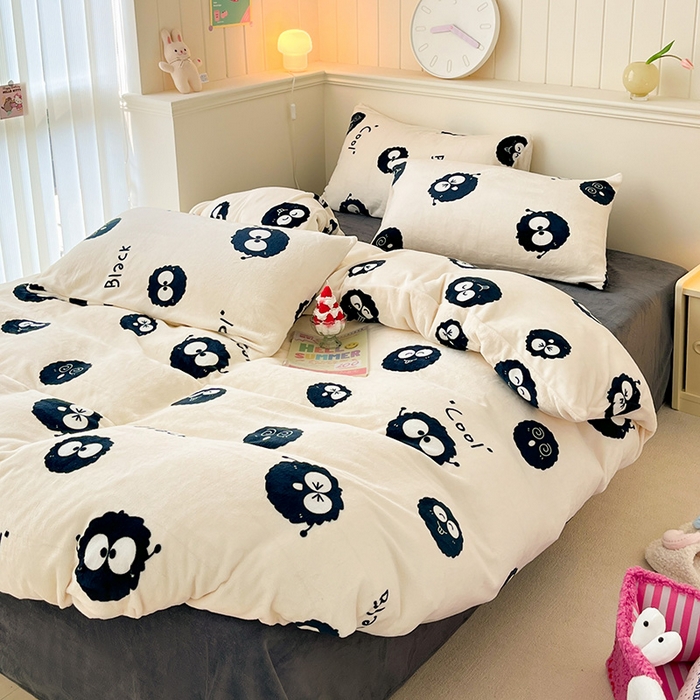 91家纺网 家纺一手货源 找家纺 桃子家居 2023新款ins韩系简约卡通奶油小清新加厚牛奶绒系列四件套 绒-奶白煤球