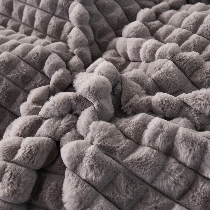 91家纺网 家纺一手货源 找家纺 爵仕家纺 2025新款高端皮草风格兔毛绒保暖四件套 云灰