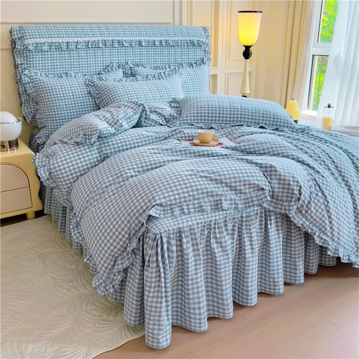 91家纺网 家纺一手货源 找家纺 十个点  2024新款色织水洗棉韵格系列床裙款四件套 浅蓝小格