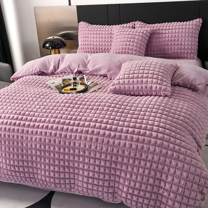 91家纺网 家纺一手货源 找家纺 爵仕家纺 2025新款高端皮草风格兔毛绒保暖四件套 芋紫