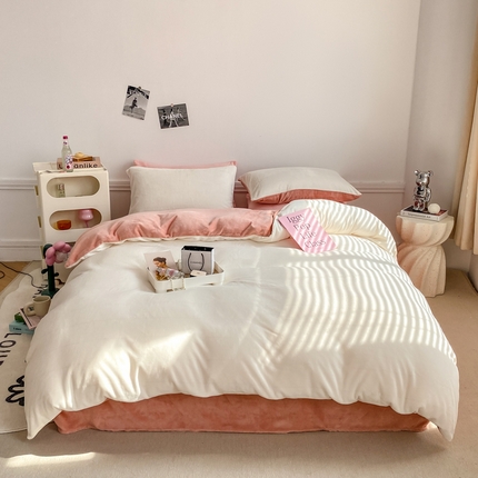 91家纺网 家纺一手货源 找家纺 （总）源舍家纺 2023新款爆款推荐牛奶绒素色双拼四件套单被套