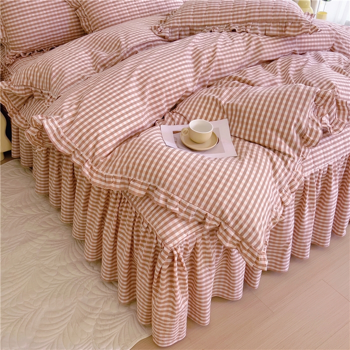 91家纺网 家纺一手货源 找家纺 十个点  2024新款色织水洗棉韵格系列床裙款四件套 粉小格