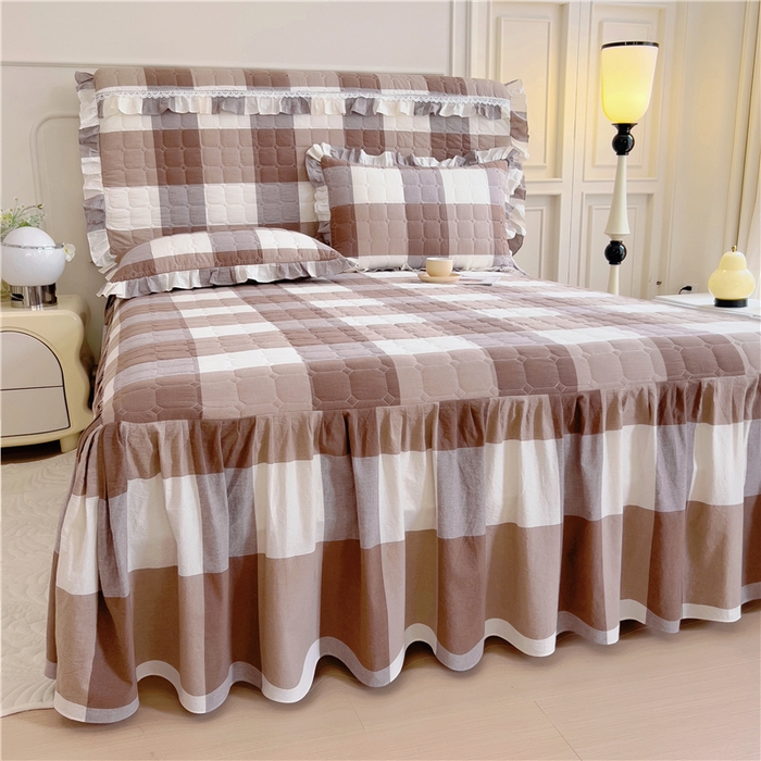 91家纺网 家纺一手货源 找家纺 十个点  2024新款色织水洗棉-韵格系列单品夹棉床裙 咖大格