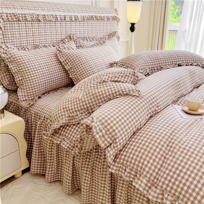 91家纺网 家纺一手货源 找家纺 十个点  2024新款色织水洗棉韵格系列床裙款四件套 米小格