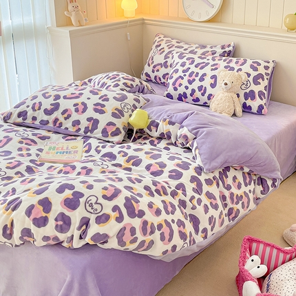 91家纺网 家纺一手货源 找家纺 （总）桃子家居 2023新款ins韩系简约卡通奶油小清新加厚牛奶绒系列四件套