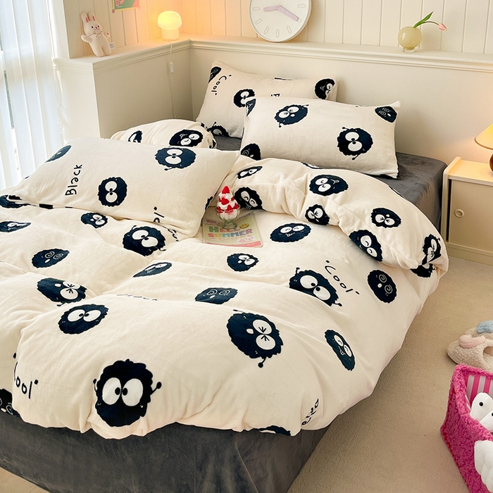 91家纺网 家纺一手货源 找家纺 桃子家居 2023新款ins韩系简约卡通奶油小清新加厚牛奶绒系列四件套 绒-奶白煤球