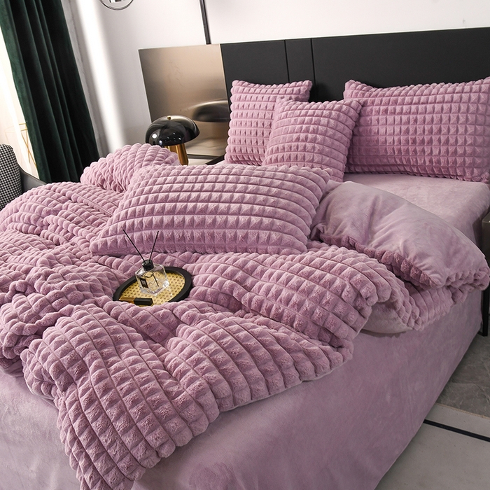 91家纺网 家纺一手货源 找家纺 爵仕家纺 2025新款高端皮草风格兔毛绒保暖四件套 芋紫