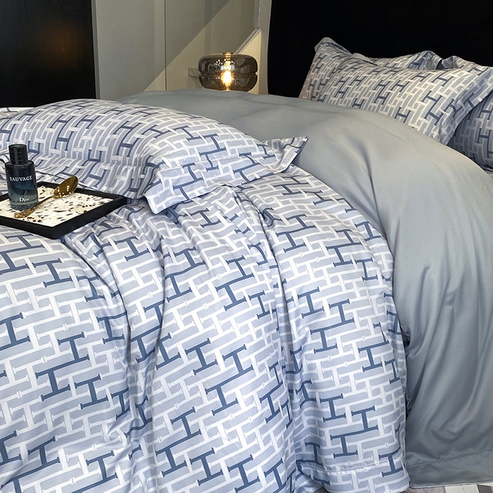 91家纺网 家纺一手货源 找家纺 优悦 2023新款轻奢磨毛印花系列四件套 时尚格调-银白