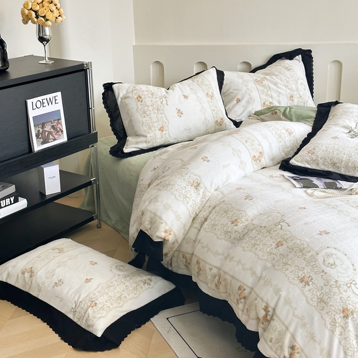 91家纺网 家纺一手货源 找家纺 安莱生活 2023新款法式浪漫轻奢复古风数码印花牛奶绒四件套 温莎夫人