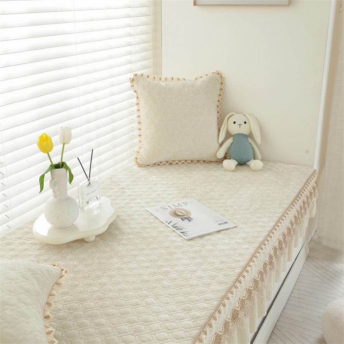 91家纺网 家纺一手货源 找家纺 共鸣沙发垫2023新款5cm厚50D雪尼尔花边款可拆洗 5cm海绵飘窗垫雪尼尔米色