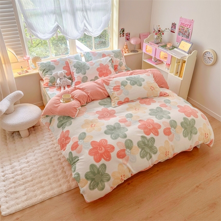 91家纺网 家纺一手货源 找家纺 总名兮 2023名兮直播电商爆款印花牛奶绒四件套高克重绒四件套被套床单