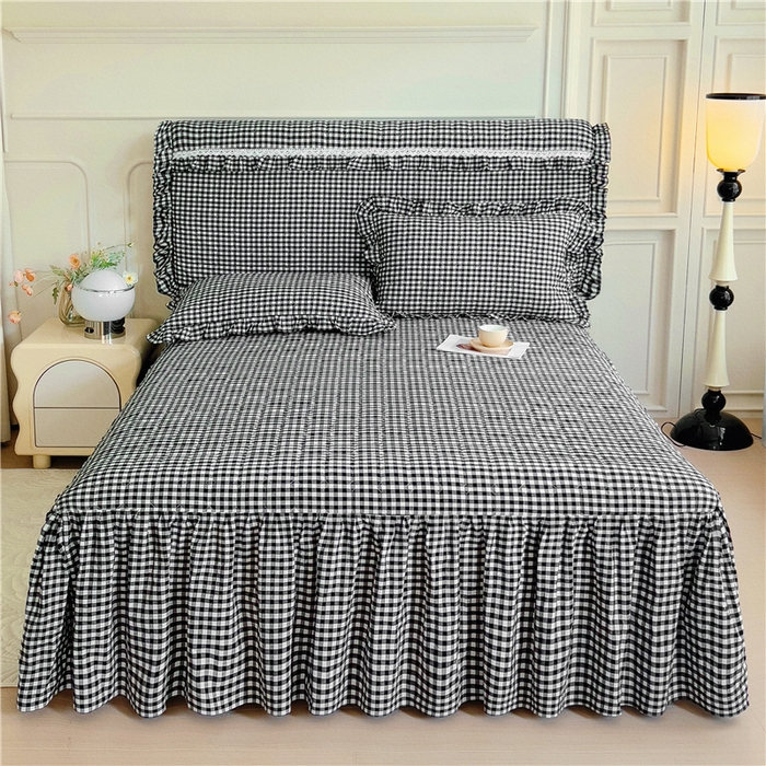 91家纺网 家纺一手货源 找家纺 十个点  2024新款色织水洗棉-韵格系列单品夹棉床裙 黑白小格