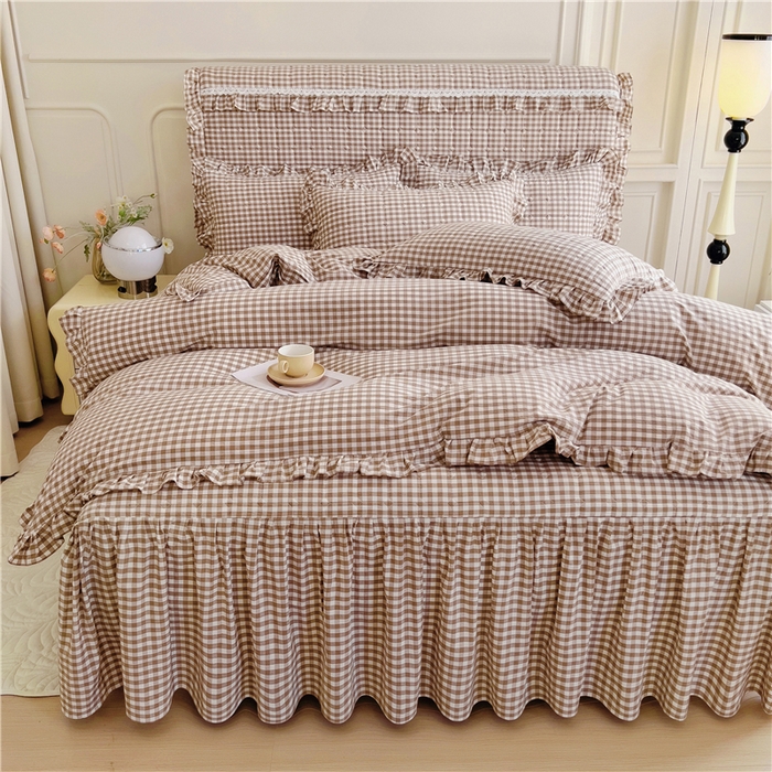 91家纺网 家纺一手货源 找家纺 十个点  2024新款色织水洗棉韵格系列床裙款四件套 米小格