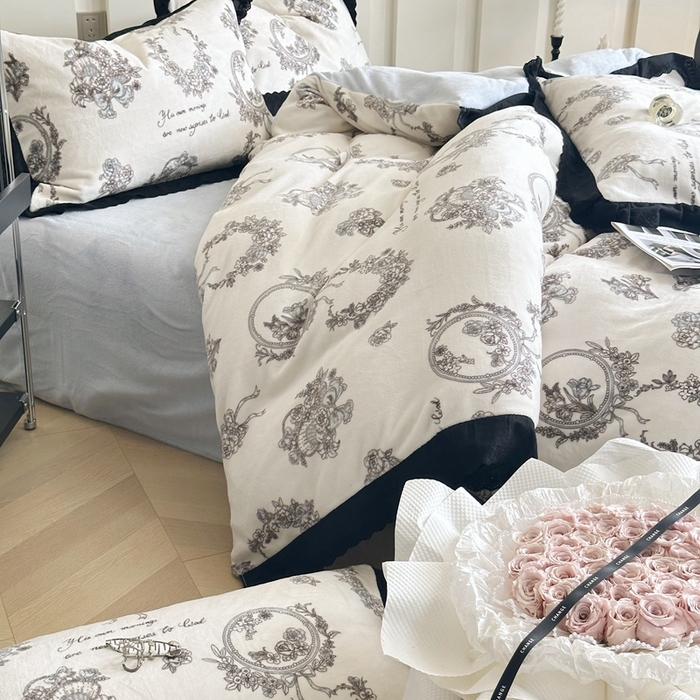 91家纺网 家纺一手货源 找家纺 安莱生活 2023新款法式浪漫轻奢复古风数码印花牛奶绒四件套 爱丁堡