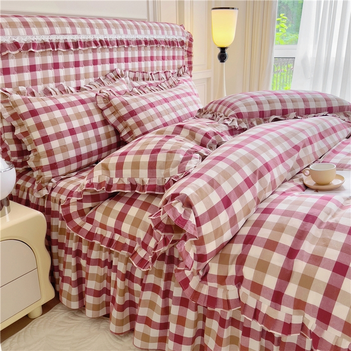 91家纺网 家纺一手货源 找家纺 十个点  2024新款色织水洗棉韵格系列床裙款四件套 七彩格红