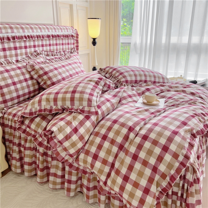 91家纺网 家纺一手货源 找家纺 十个点  2024新款色织水洗棉韵格系列床裙款四件套 七彩格红