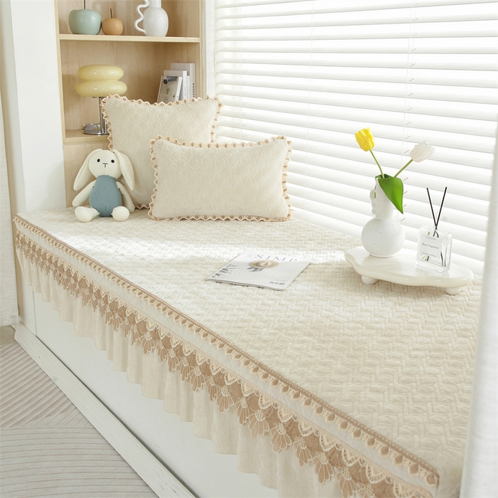 91家纺网 家纺一手货源 找家纺 共鸣沙发垫2023新款5cm厚50D雪尼尔花边款可拆洗 5cm海绵飘窗垫雪尼尔米色