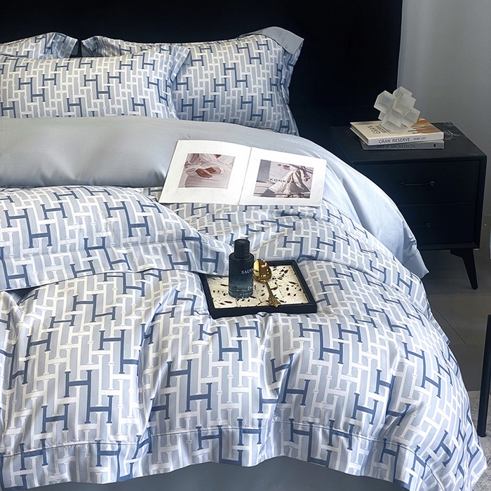 91家纺网 家纺一手货源 找家纺 优悦 2023新款轻奢磨毛印花系列四件套 时尚格调-银白