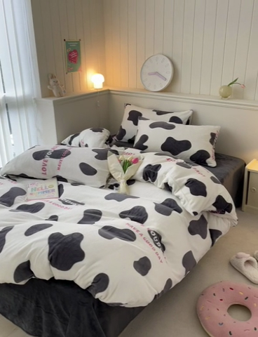 91家纺网 家纺一手货源 找家纺 桃子家居 2023新款ins韩系简约卡通奶油小清新加厚牛奶绒系列四件套 绒-尔曼