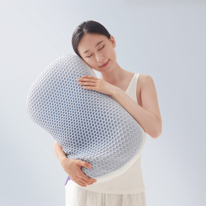 91家纺网 家纺一手货源 找家纺 爱来伊家纺 2023新款凉感枕TPE果胶羽丝枕夏季枕芯猫肚皮释压枕头枕芯 方糖灰