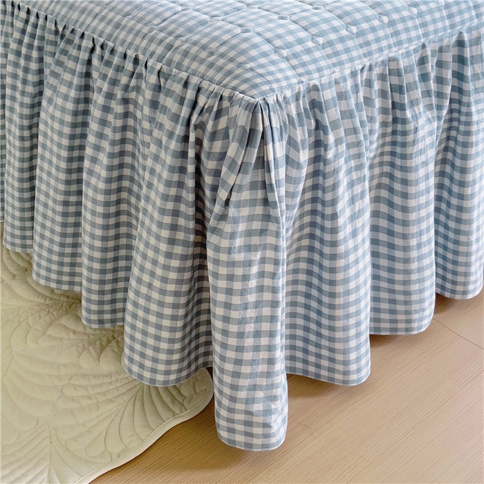 91家纺网 家纺一手货源 找家纺 十个点  2024新款色织水洗棉-韵格系列单品夹棉床裙 浅蓝小格