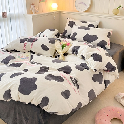 91家纺网 家纺一手货源 找家纺 （总）桃子家居 2023新款ins韩系简约卡通奶油小清新加厚牛奶绒系列四件套