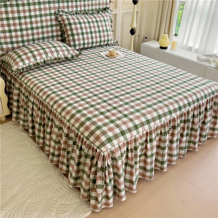 91家纺网 家纺一手货源 找家纺 十个点  2024新款色织水洗棉-韵格系列单品夹棉床裙 七彩格绿