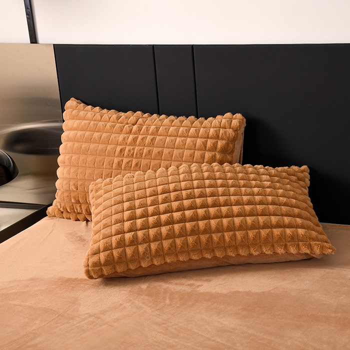 91家纺网 家纺一手货源 找家纺 爵仕家纺 2025新款高端皮草风格兔毛绒保暖四件套 摩卡