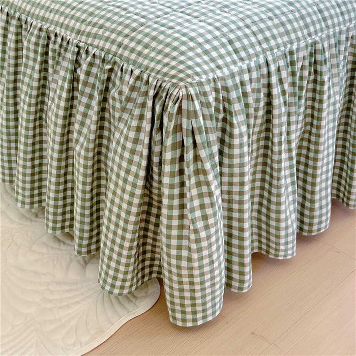 91家纺网 家纺一手货源 找家纺 十个点  2024新款色织水洗棉-韵格系列单品夹棉床裙 绿小格