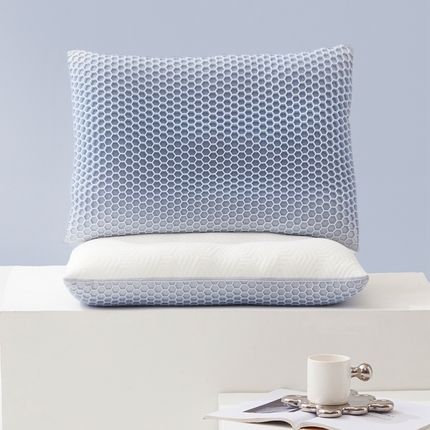 91家纺网 家纺一手货源 找家纺 爱来伊家纺 2023新款凉感枕TPE果胶羽丝枕夏季枕芯猫肚皮释压枕头枕芯 方糖灰
