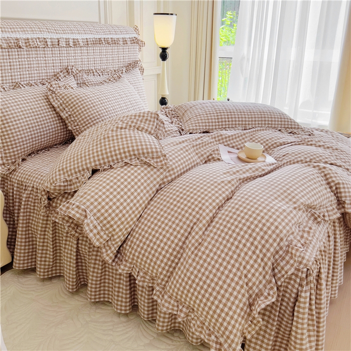 91家纺网 家纺一手货源 找家纺 十个点  2024新款色织水洗棉韵格系列床裙款四件套 米小格