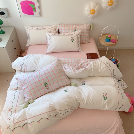 91家纺网 家纺一手货源 找家纺 桔子家纺  2023新款40支纯棉水洗棉四件套-兰玲系列 兰玲-粉白