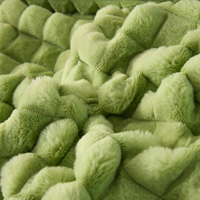 91家纺网 家纺一手货源 找家纺 爵仕家纺 2025新款高端皮草风格兔毛绒保暖四件套 清新绿