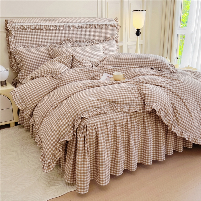 91家纺网 家纺一手货源 找家纺 十个点  2024新款色织水洗棉韵格系列床裙款四件套 米小格