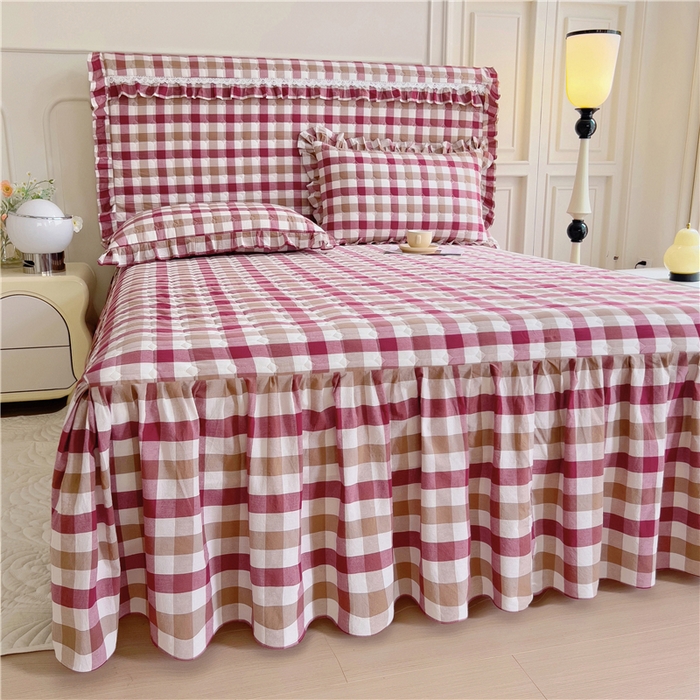 91家纺网 家纺一手货源 找家纺 十个点  2024新款色织水洗棉-韵格系列单品夹棉床裙 七彩格红