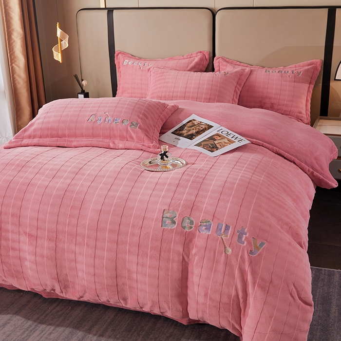 91家纺网 家纺一手货源 找家纺 新款牛奶绒绣花款四件套系列 清仓价！ 豆沙