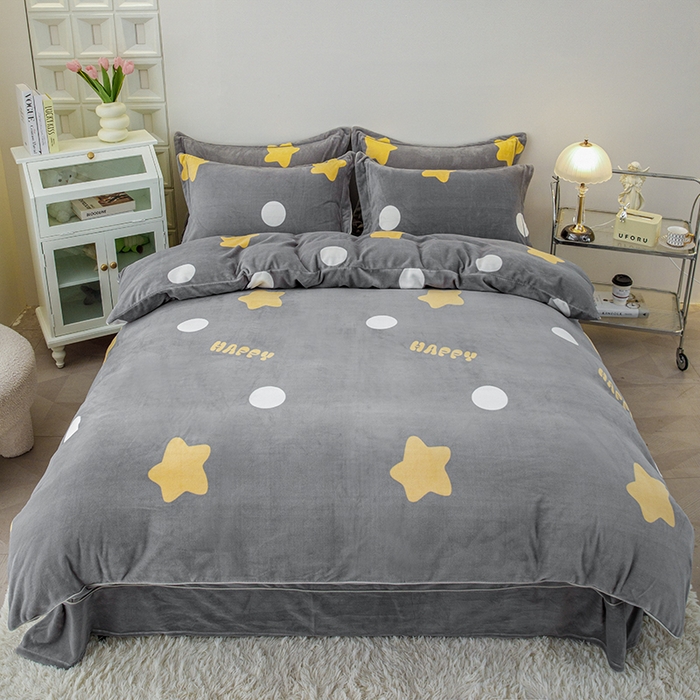 91家纺网 家纺一手货源 找家纺 尚品凤凰2025新款高克重印花牛奶绒四件套-工艺款幸运星-灰