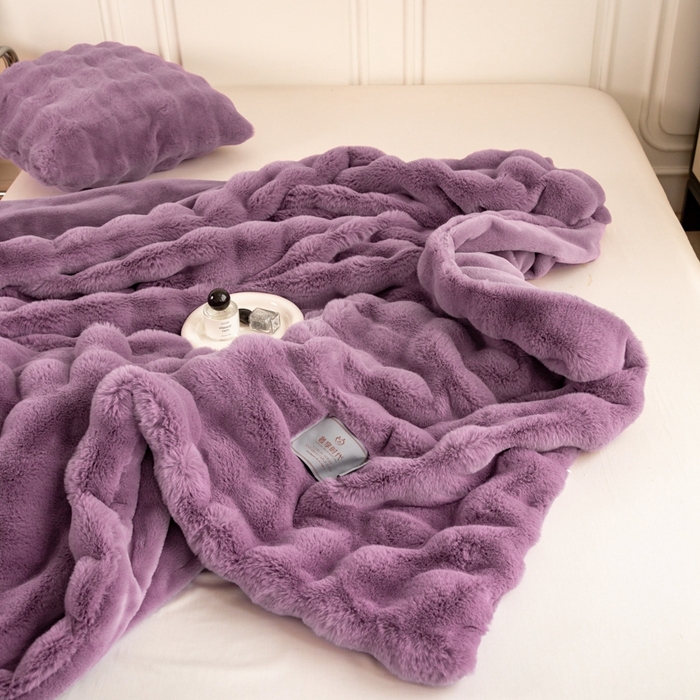91家纺网 家纺一手货源 找家纺 尚品绵羊毛毯 2025新款仿裘皮皮草貂皮毛毯轻奢高端婚庆加厚双层拉舍尔毛毯 香芋紫
