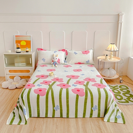 91家纺网 家纺一手货源 找家纺 卡普家居 2025新款印花牛奶绒床单 花漾