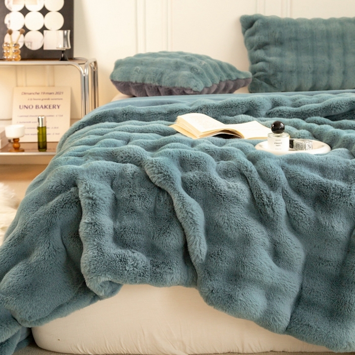 91家纺网 家纺一手货源 找家纺 尚品绵羊毛毯 2025新款仿裘皮皮草貂皮毛毯轻奢高端婚庆加厚双层拉舍尔毛毯 天空蓝