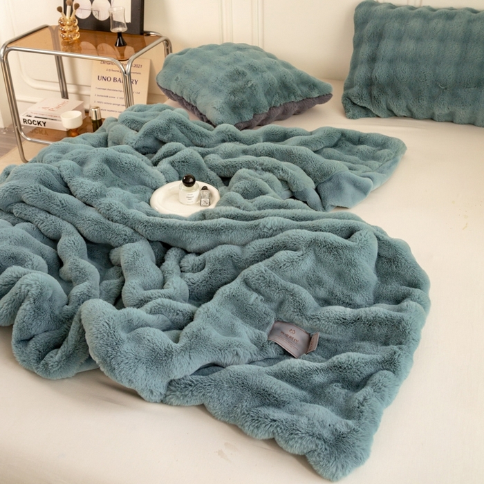 91家纺网 家纺一手货源 找家纺 尚品绵羊毛毯 2025新款仿裘皮皮草貂皮毛毯轻奢高端婚庆加厚双层拉舍尔毛毯 天空蓝