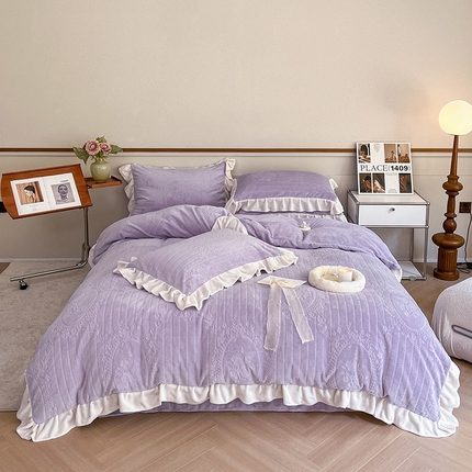 91家纺网 家纺一手货源 找家纺 （总）桃子家居 2023新款A类高克重230克法式烂花雕花提花加厚韩版花边牛奶绒四件套