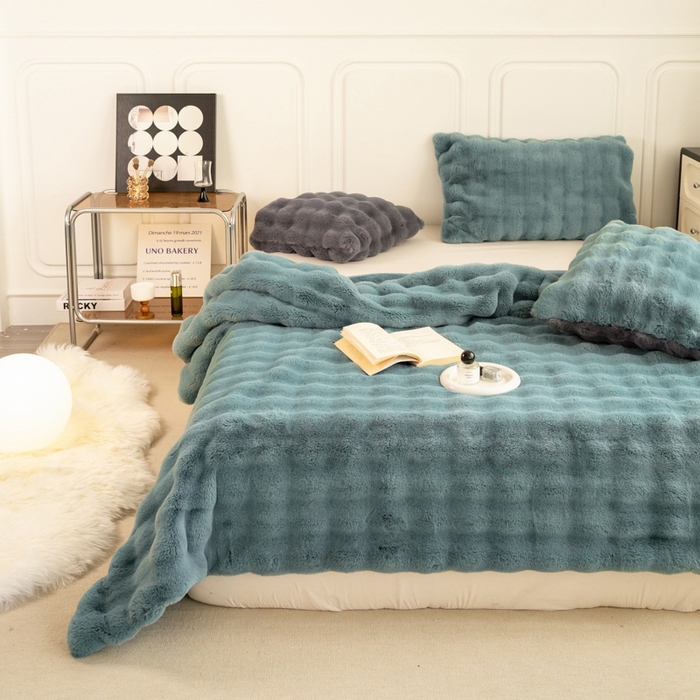 91家纺网 家纺一手货源 找家纺 尚品绵羊毛毯 2025新款仿裘皮皮草貂皮毛毯轻奢高端婚庆加厚双层拉舍尔毛毯 天空蓝