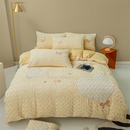 91家纺网 家纺一手货源 找家纺 （总）兄弟坊 2023兔毛玫瑰绒贴布绣四件套风格二