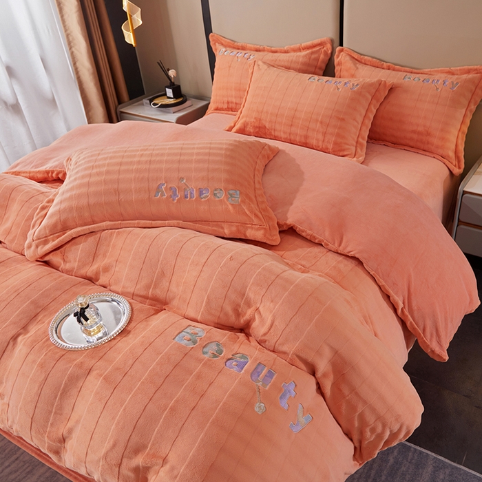 91家纺网 家纺一手货源 找家纺 新款牛奶绒绣花款四件套系列 清仓价！ 桔色